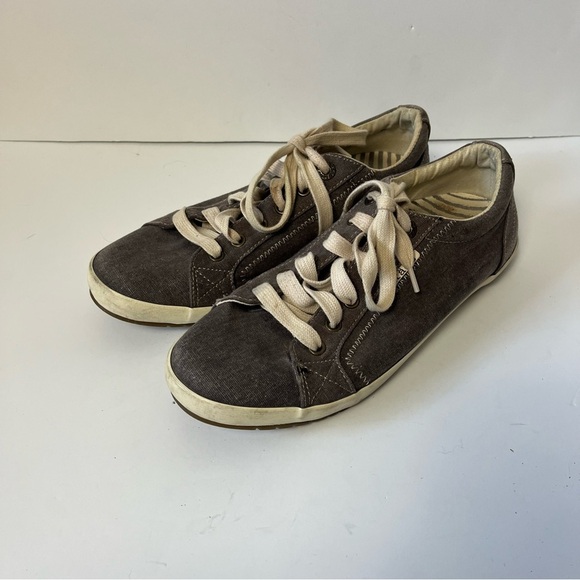 Taos Gray Star Casual Low Top Lace Up Canvas Sneakers Women's 9 - Picture 1 of 11